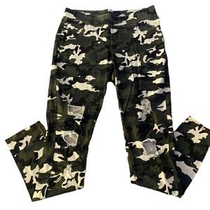 JVINI Camo Ripped Stretch Pull On Skinny Pants Size Medium